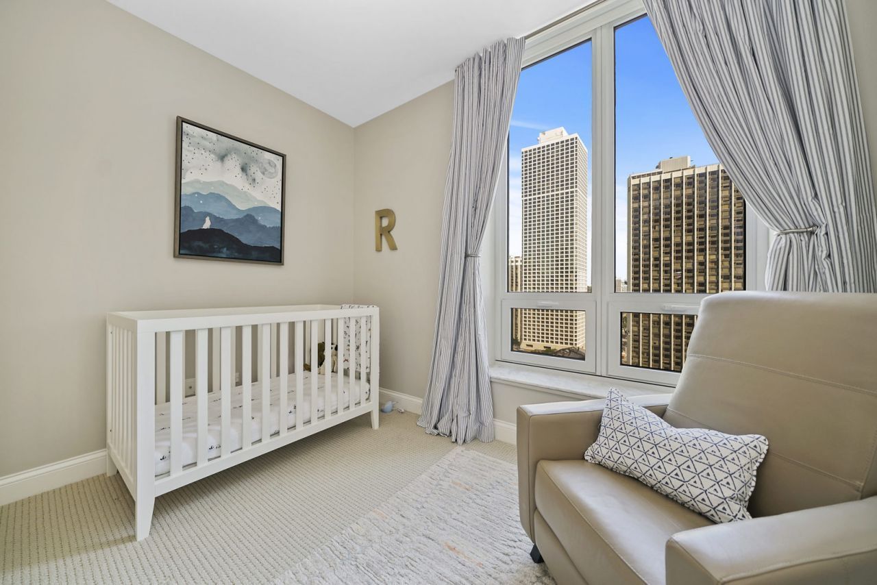 10 East Delaware Place Chicago IL 60611