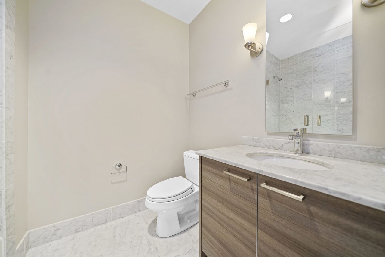 10 East Delaware Place Chicago IL 60611