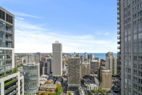 10 East Delaware Place Chicago IL 60611