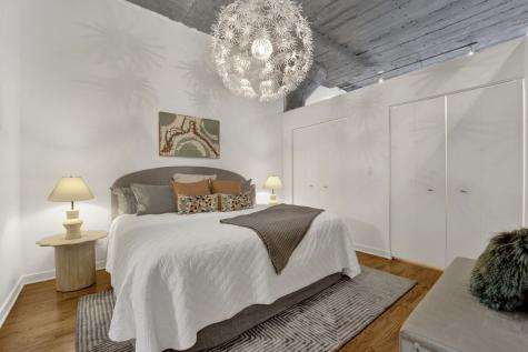 1033 West 14th Place Chicago IL 60608