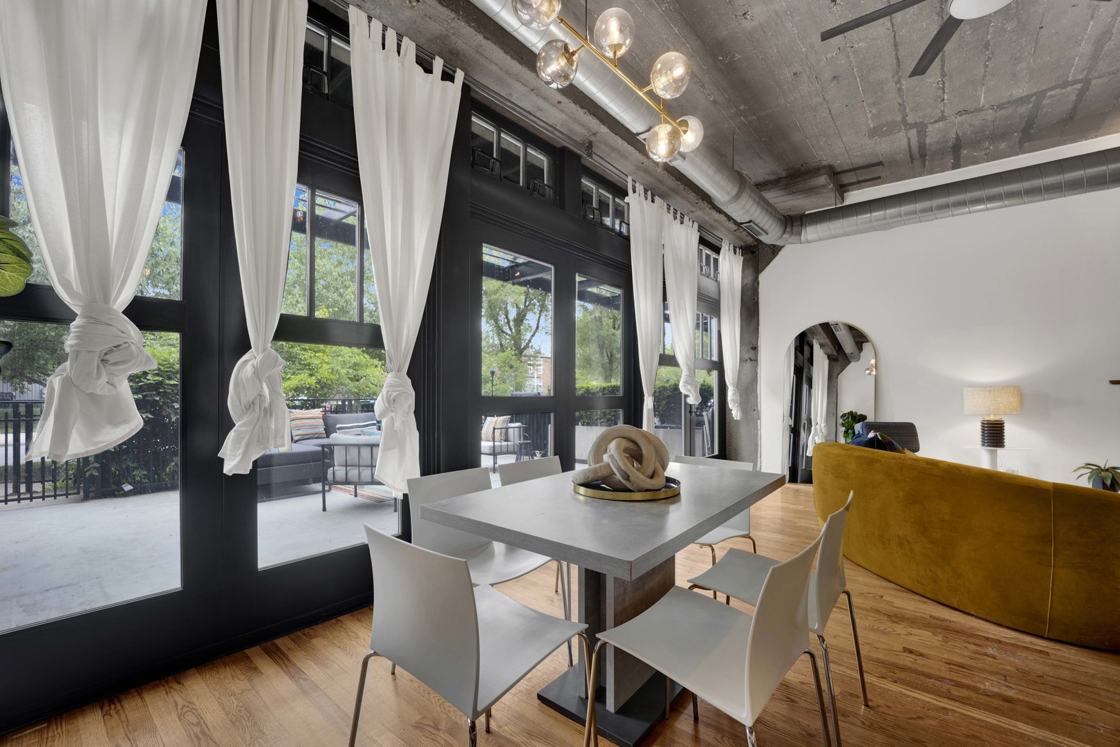 1033 West 14th Place Chicago IL 60608