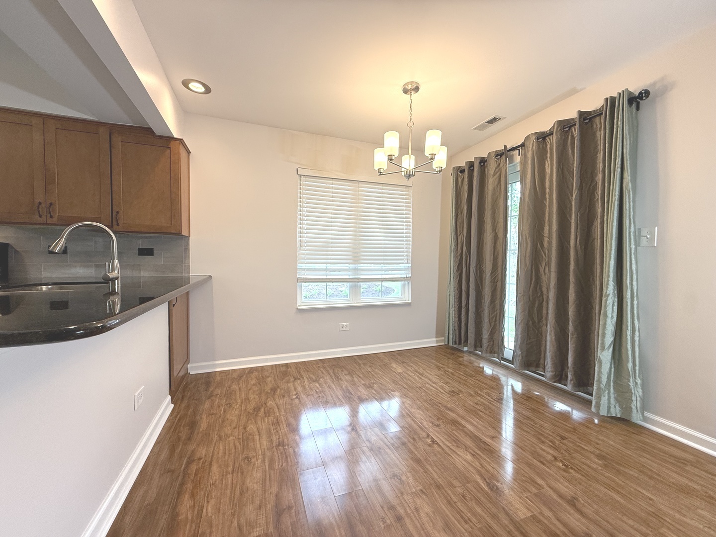 1757 Eastwood Court Schaumburg IL 60195