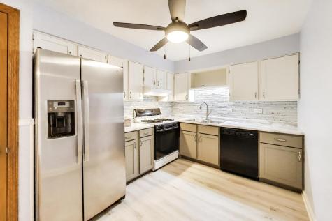 1425 Sandpebble Drive Wheeling IL 60090
