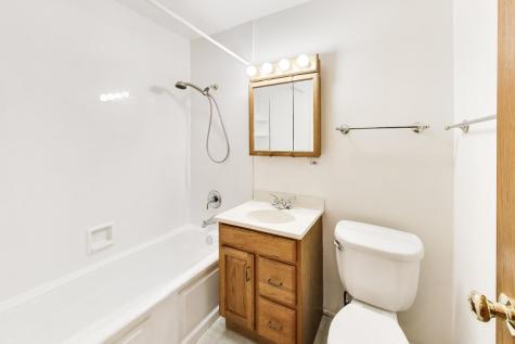 1425 Sandpebble Drive Wheeling IL 60090