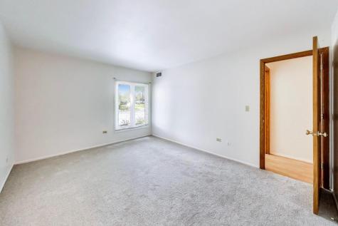 1425 Sandpebble Drive Wheeling IL 60090