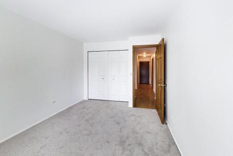 1425 Sandpebble Drive Wheeling IL 60090