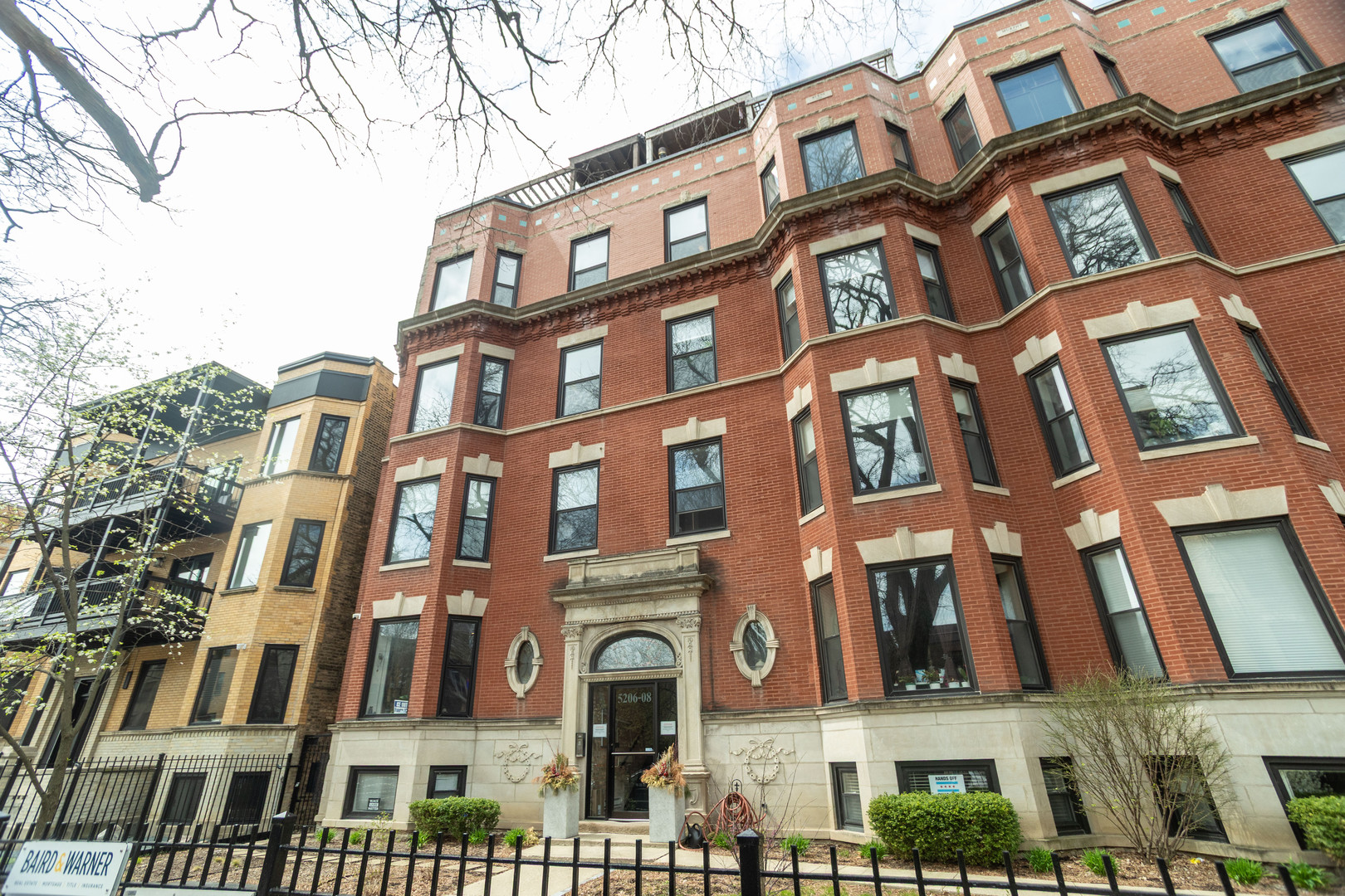 5206 North Winthrop Avenue Chicago IL 60640