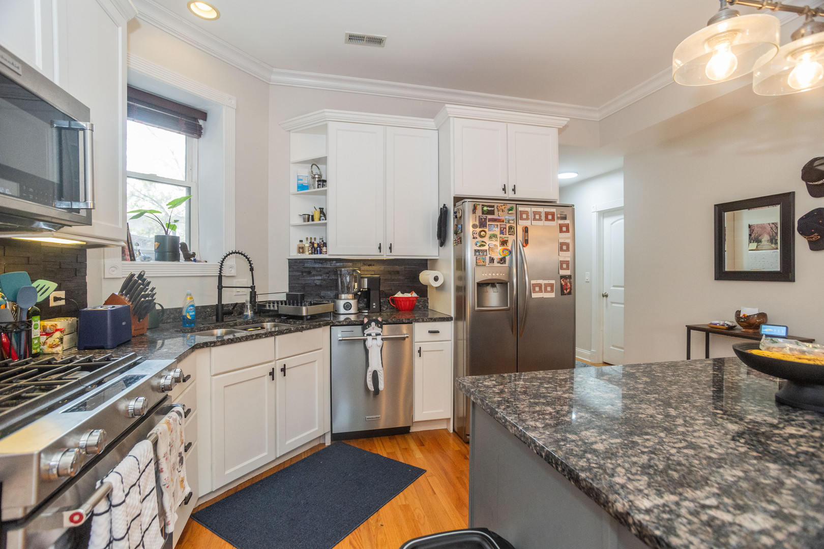 5206 North Winthrop Avenue Chicago IL 60640