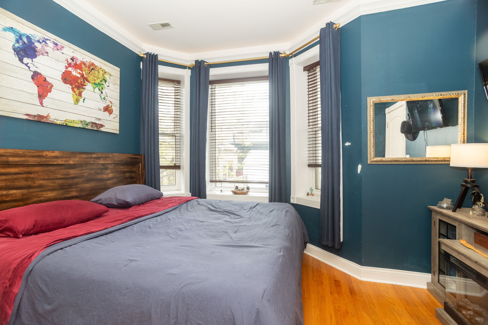 5206 North Winthrop Avenue Chicago IL 60640