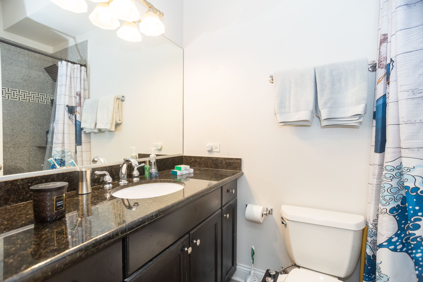 5206 North Winthrop Avenue Chicago IL 60640
