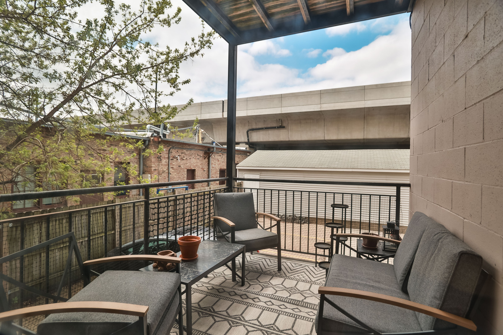 5206 North Winthrop Avenue Chicago IL 60640