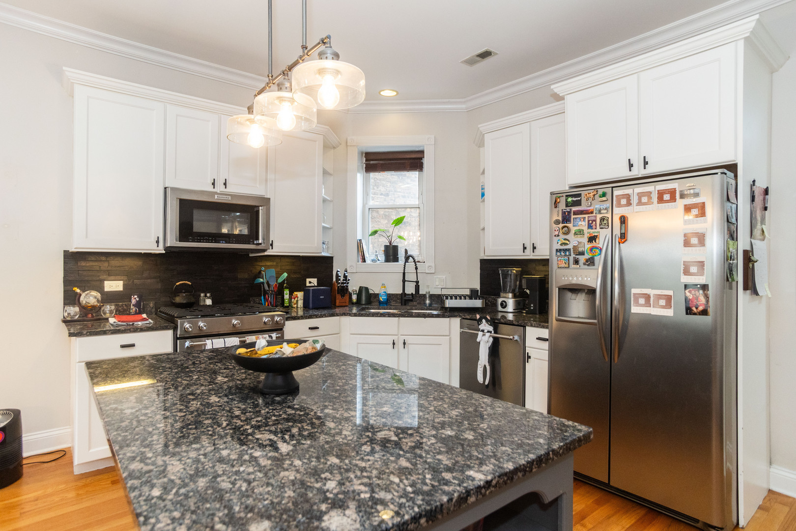 5206 North Winthrop Avenue Chicago IL 60640