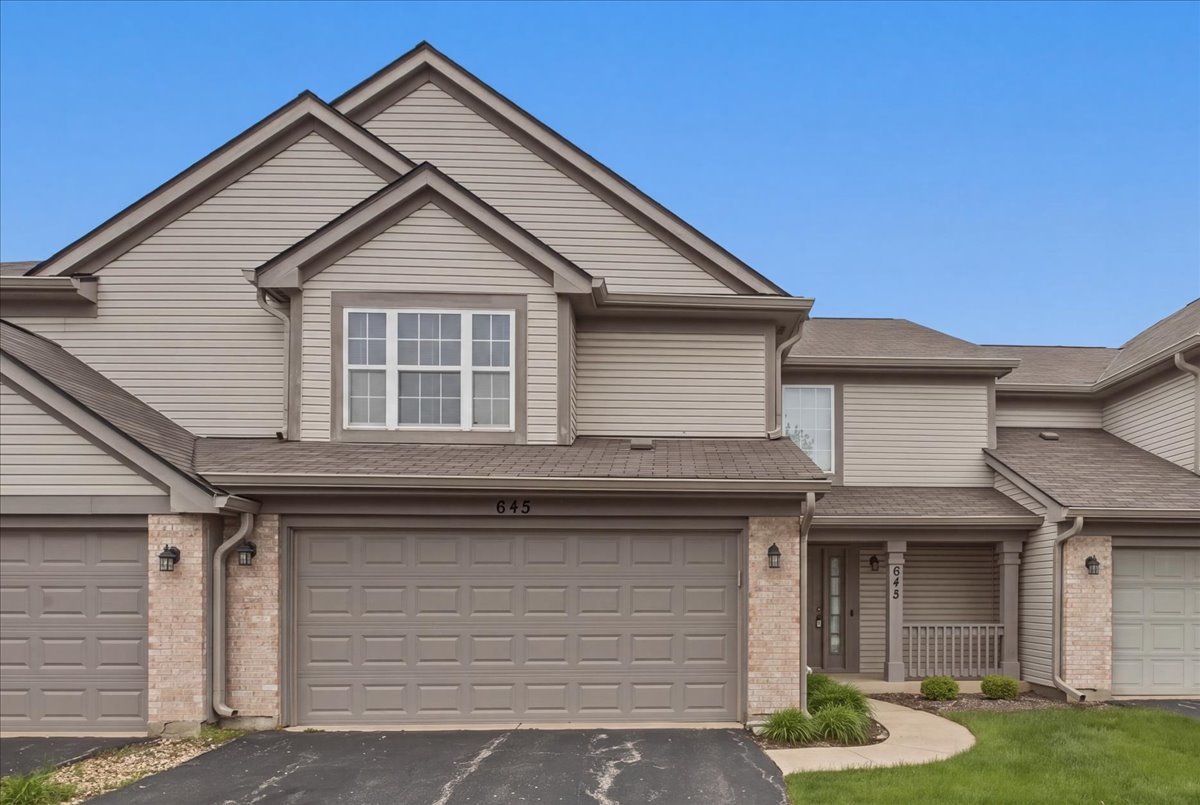 645 Lancaster Circle Elgin IL 60123