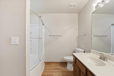 645 Lancaster Circle Elgin IL 60123