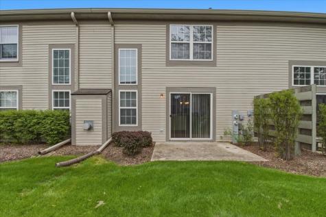 645 Lancaster Circle Elgin IL 60123