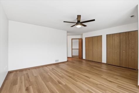 645 Lancaster Circle Elgin IL 60123