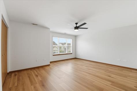 645 Lancaster Circle Elgin IL 60123