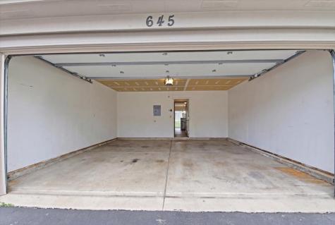 645 Lancaster Circle Elgin IL 60123