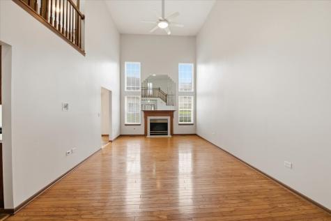 645 Lancaster Circle Elgin IL 60123