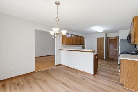 645 Lancaster Circle Elgin IL 60123