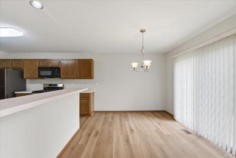 645 Lancaster Circle Elgin IL 60123