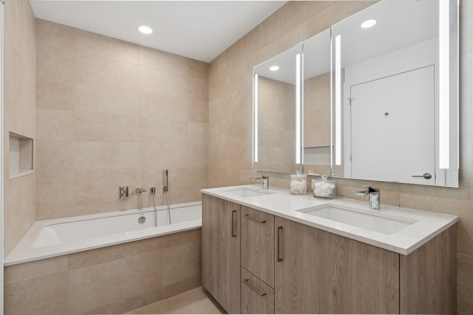 211 North Harbor Drive Chicago IL 60601