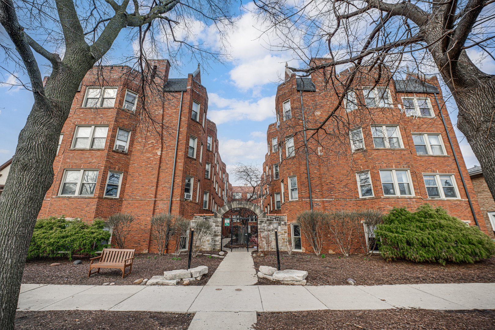 4126 North Kedvale Avenue Chicago IL 60641