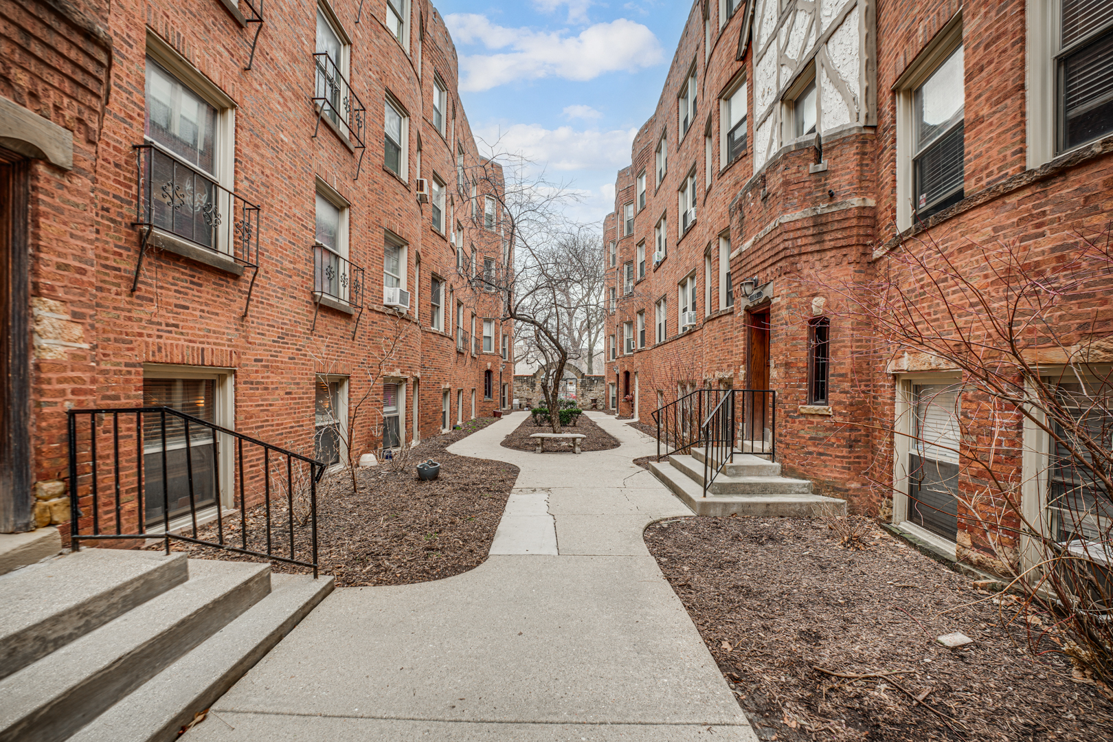 4126 North Kedvale Avenue Chicago IL 60641