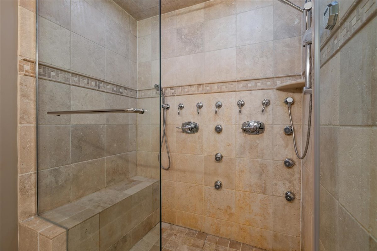 839 West Bradley Place Chicago IL 60613