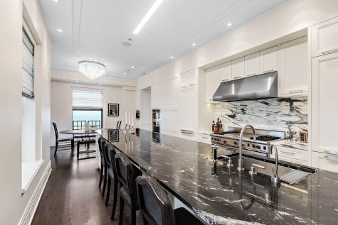 159 East Walton Place Chicago IL 60611