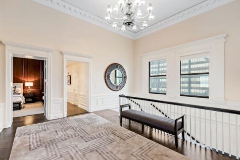 159 East Walton Place Chicago IL 60611