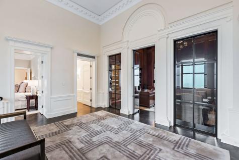 159 East Walton Place Chicago IL 60611
