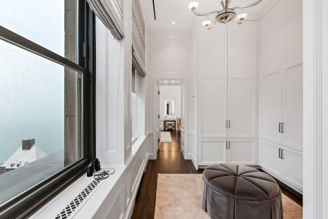 159 East Walton Place Chicago IL 60611