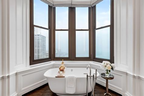 159 East Walton Place Chicago IL 60611