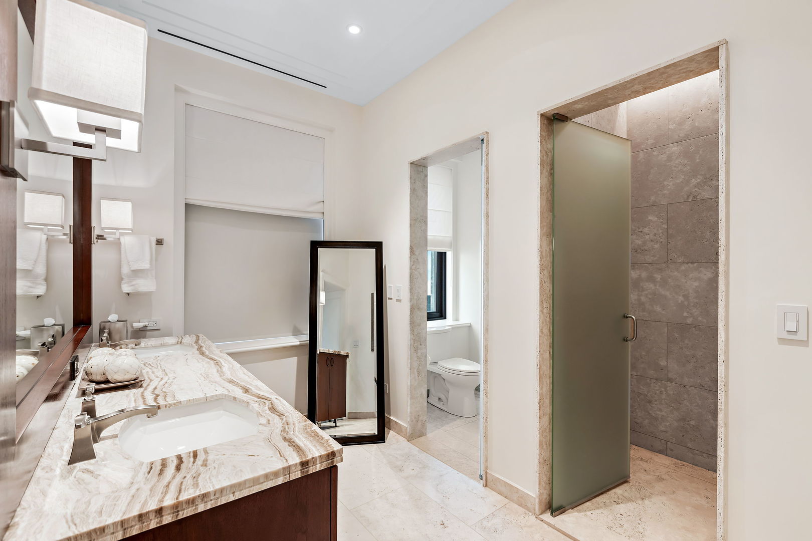 159 East Walton Place Chicago IL 60611