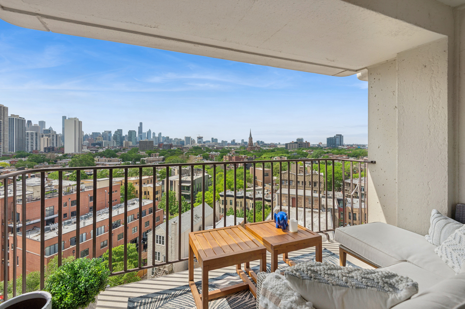 1960 North Lincoln Park West Avenue Chicago IL 60614