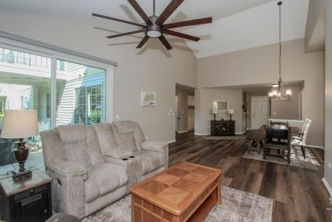 446 Cromwell Circle Bartlett IL 60103