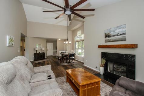 446 Cromwell Circle Bartlett IL 60103