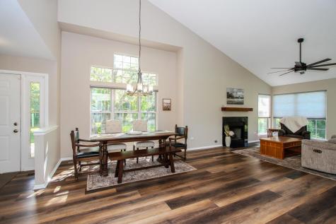 446 Cromwell Circle Bartlett IL 60103