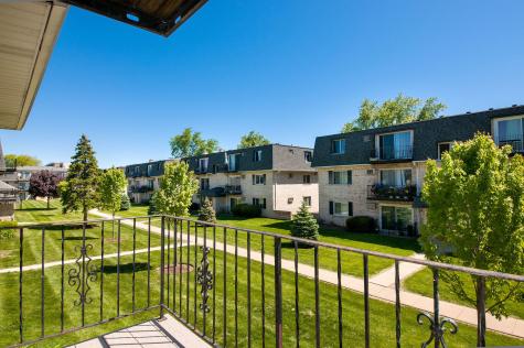 1303 North Baldwin Court Palatine IL 60074