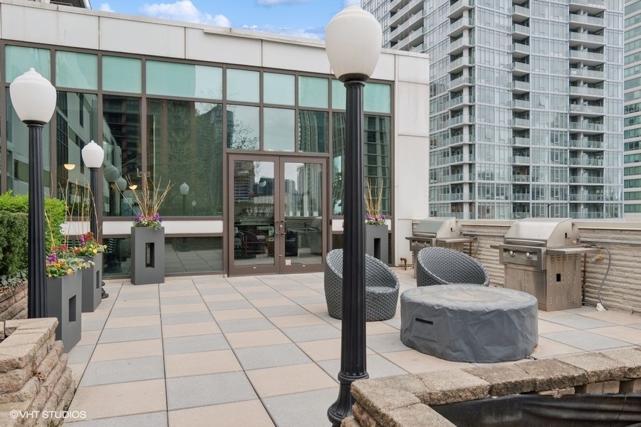 660 West Wayman Street Chicago IL 60661