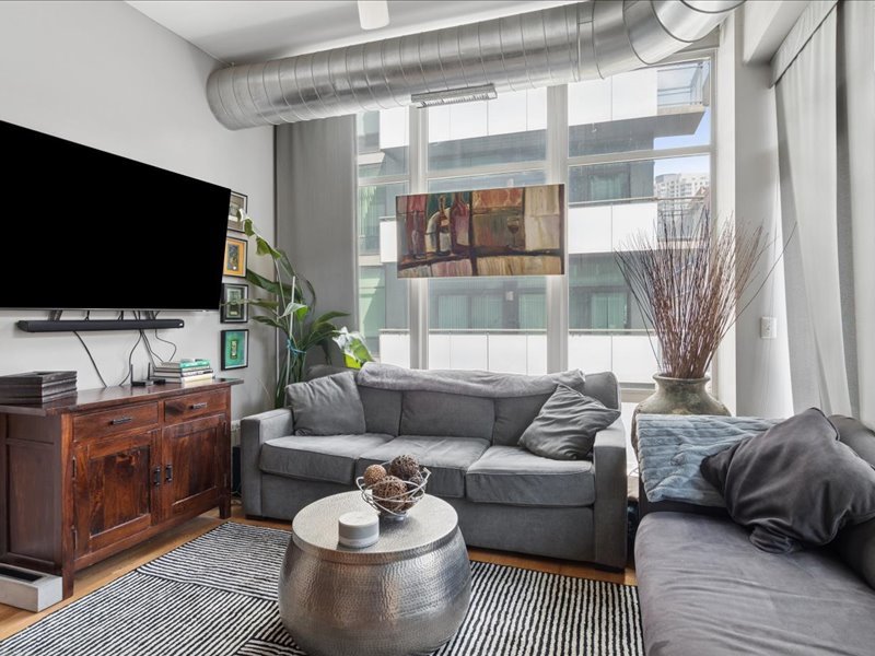 660 West Wayman Street Chicago IL 60661