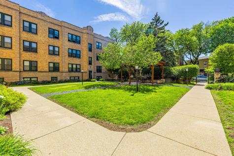 4035 North Mozart Street Chicago IL 60618