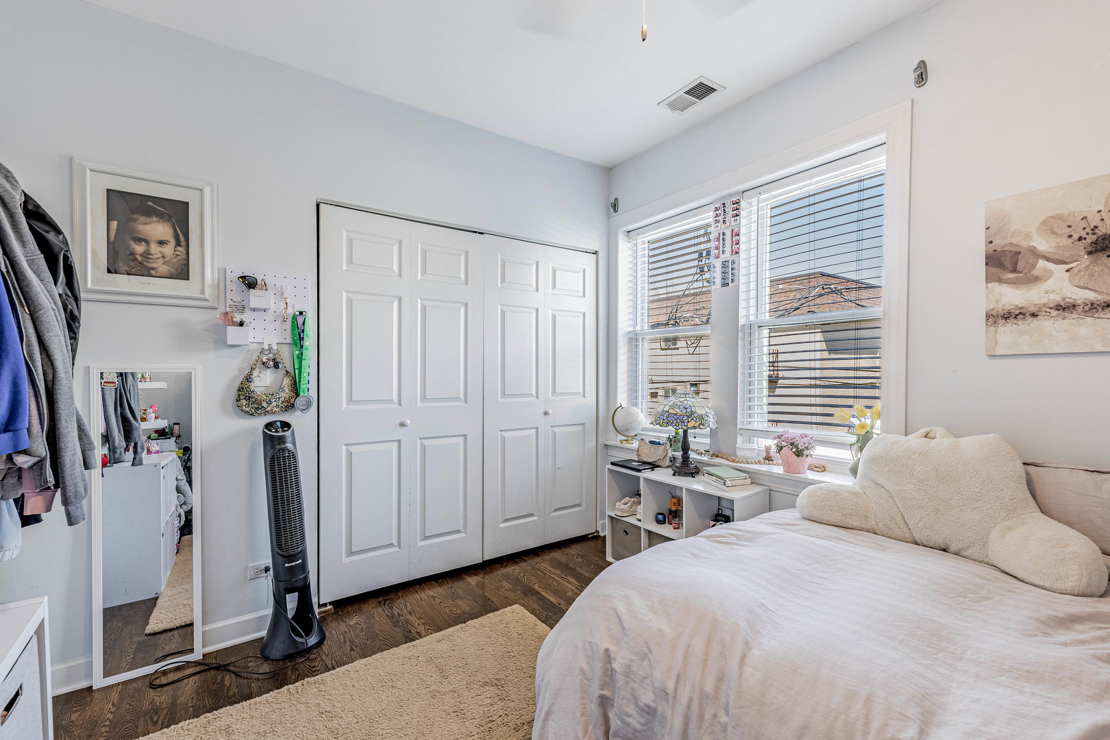 4035 North Mozart Street Chicago IL 60618