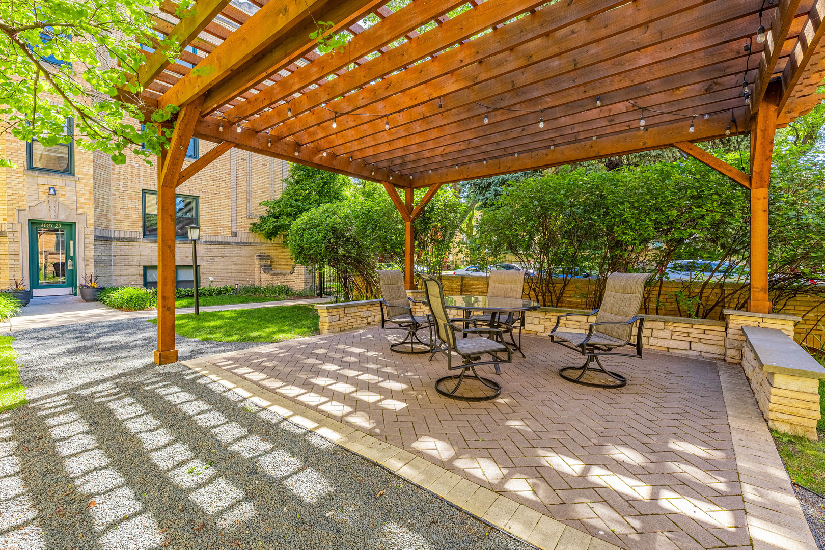 4035 North Mozart Street Chicago IL 60618