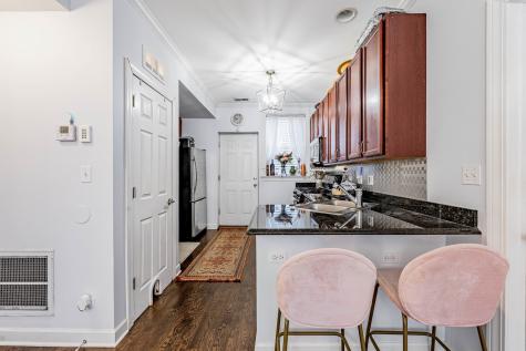 4035 North Mozart Street Chicago IL 60618