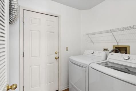 560 Woodhaven Drive Mundelein IL 60060