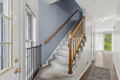 560 Woodhaven Drive Mundelein IL 60060