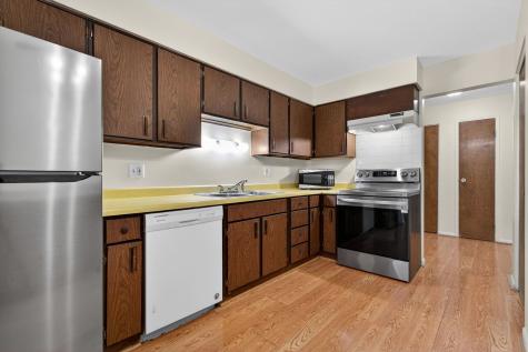 931 West Arquilla Drive Glenwood IL 60425