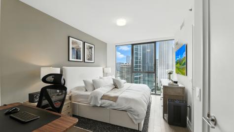 211 North Harbor Drive Chicago IL 60601